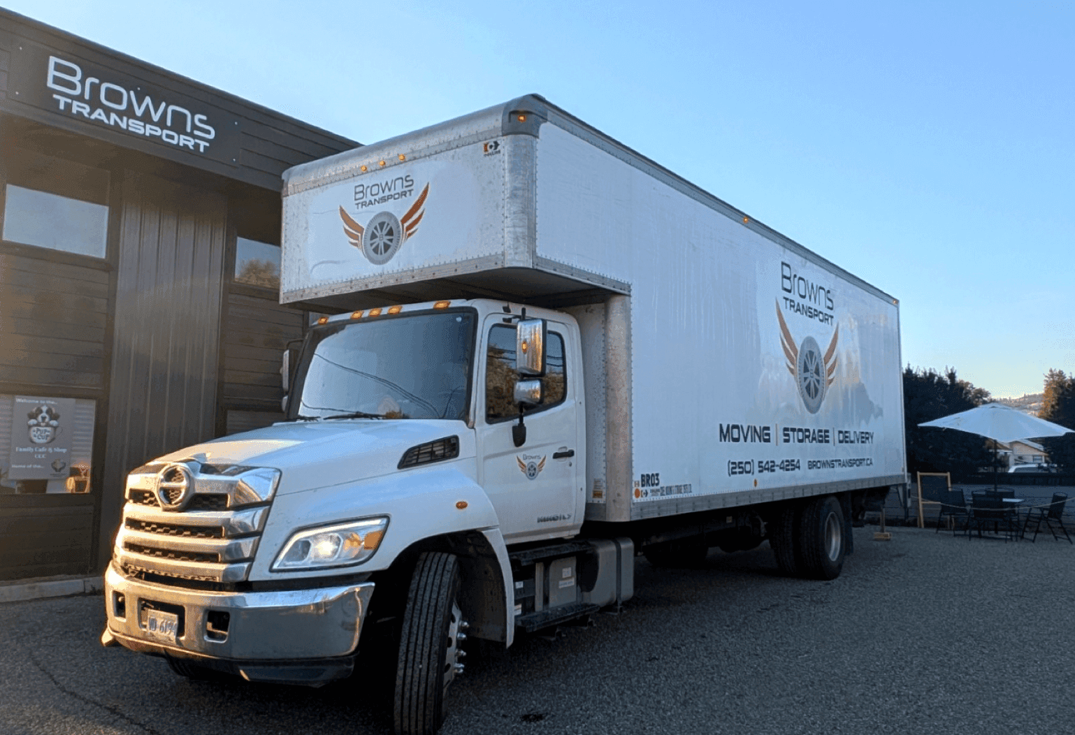 BOX TRUCK · HQ YARD, VERNON